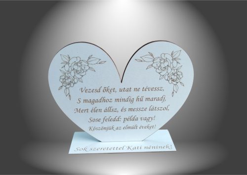 egyedi_ballagasi_sziv_alaku_tabla_disz
