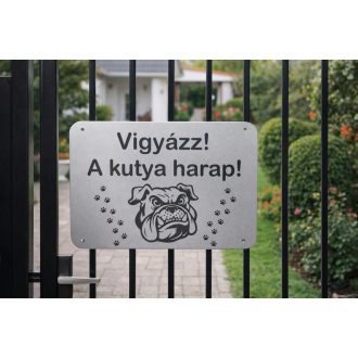 egyedi_tabla